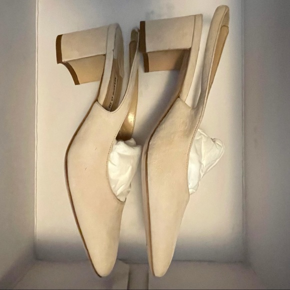 π‘MANOLO Allurasa slingback nude/cream suede, 2β stacked heel SZ 7. - Picture 12 of 14